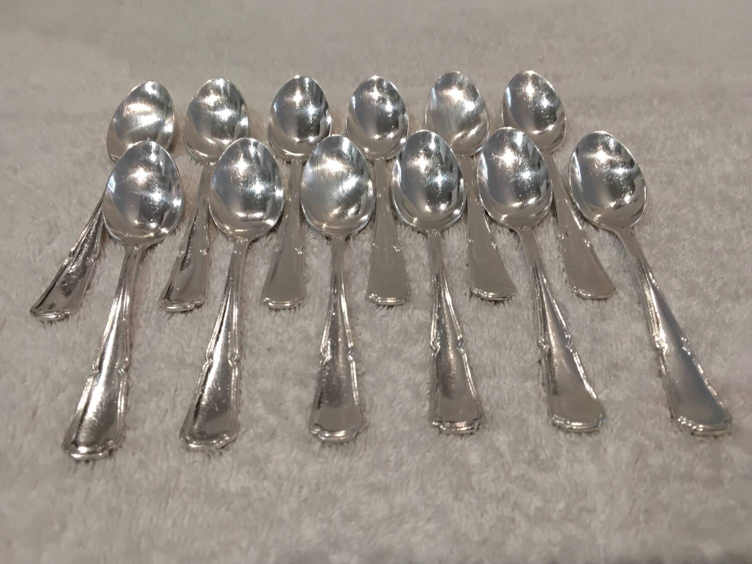 12 silver-plated metal mocha spoons by silversmith Guillaumot, Contours 11.6cm