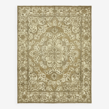 286 cm x 374 cm beige wool carpet
