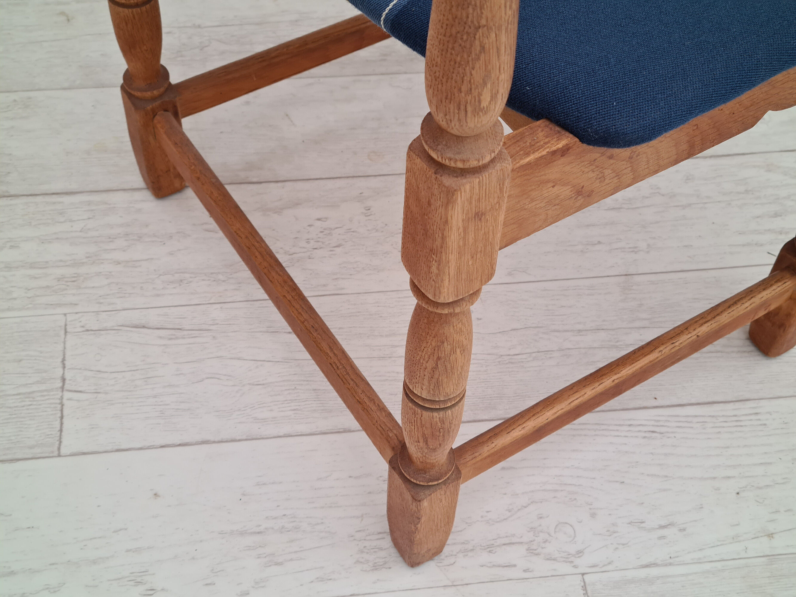5 chairs in oak wood 1960