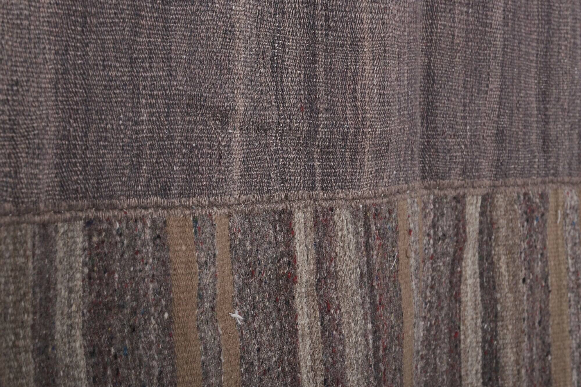 Vintage Turkish kilim, handwoven, 290x295 cm.