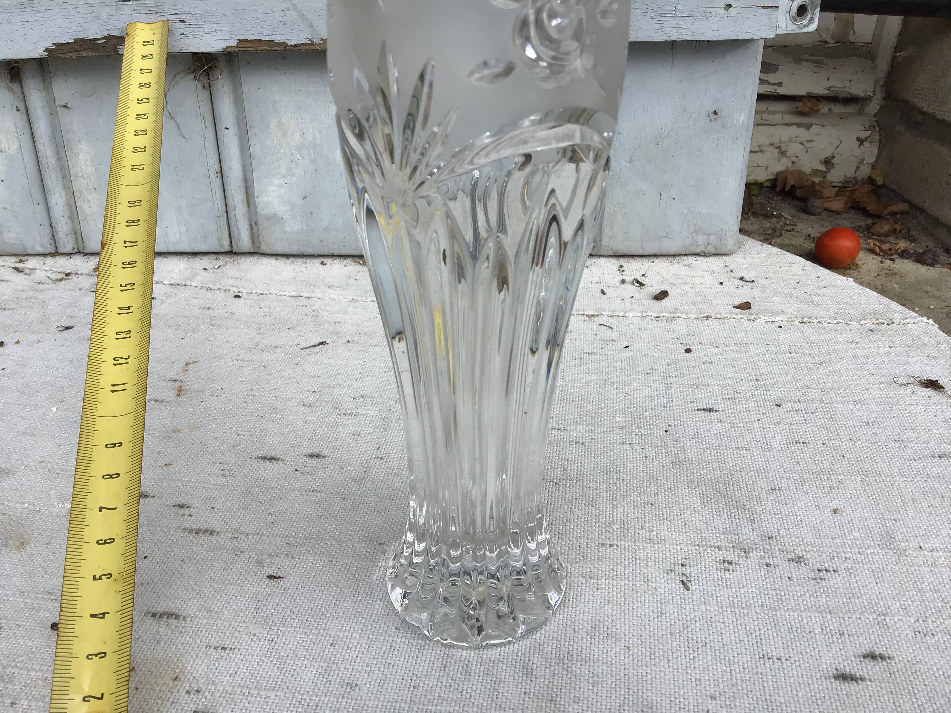 Pretty CRYSTAL floral vase from veissiere in BACCARAT