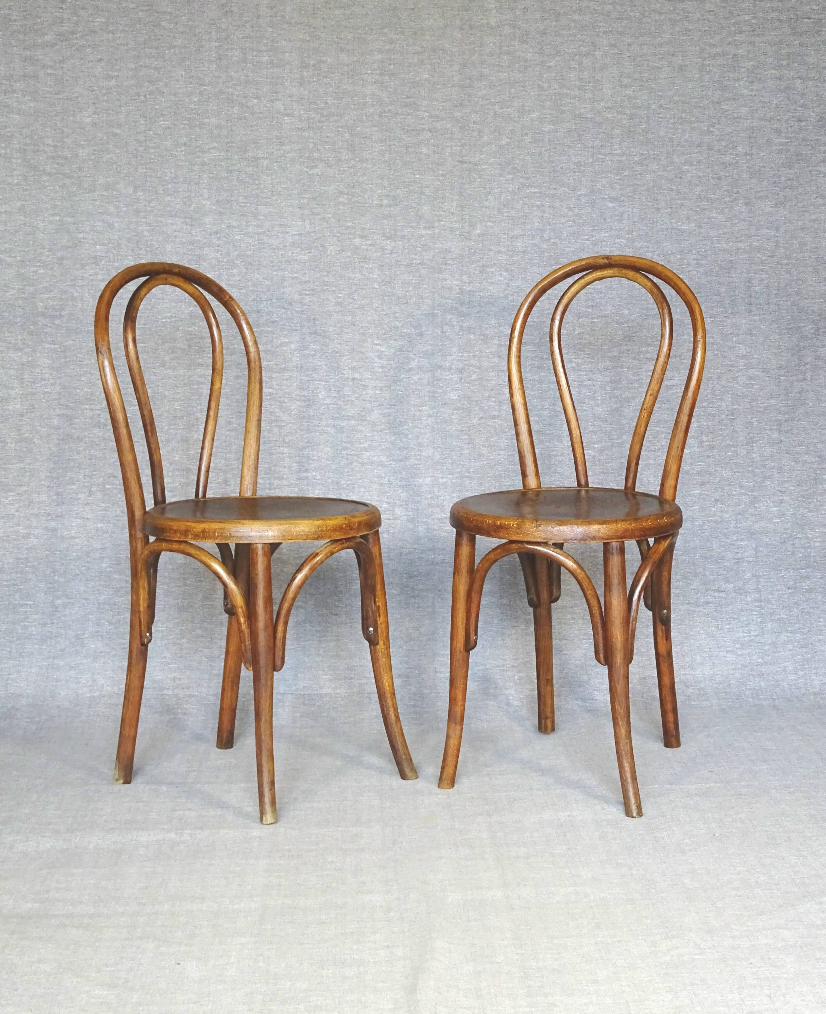 2 chaises Bistrot vers 1910 assise bois thermoformées