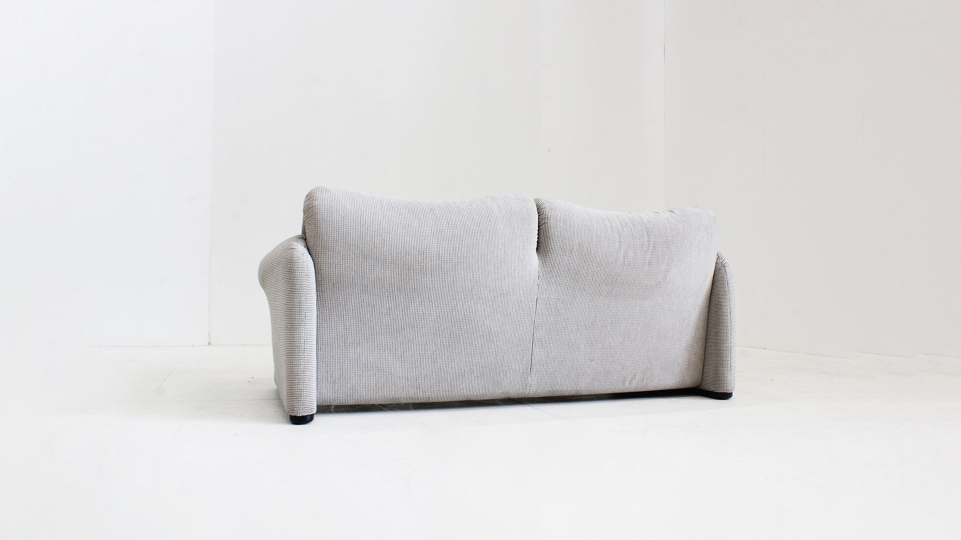Vintage Cassina Maralunga 2 seater sofa Vico Magistretti