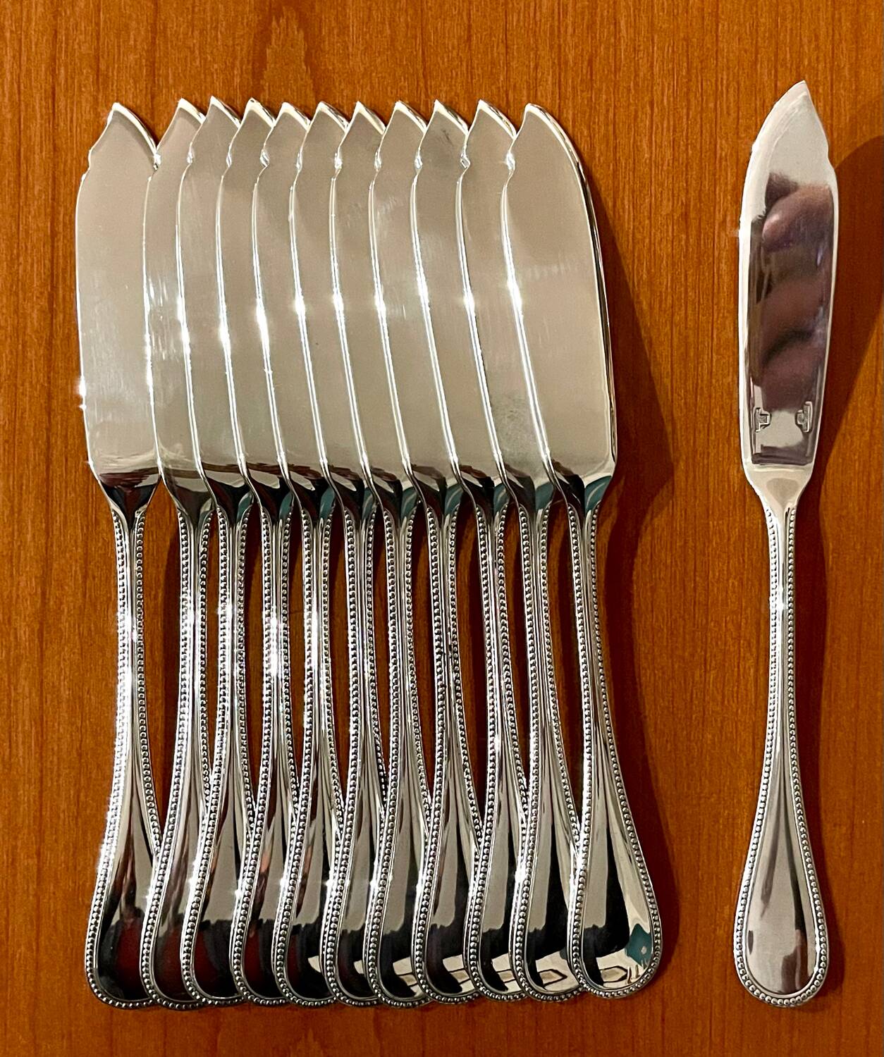Christofle Perles 12-piece fish cutlery set, excellent condition