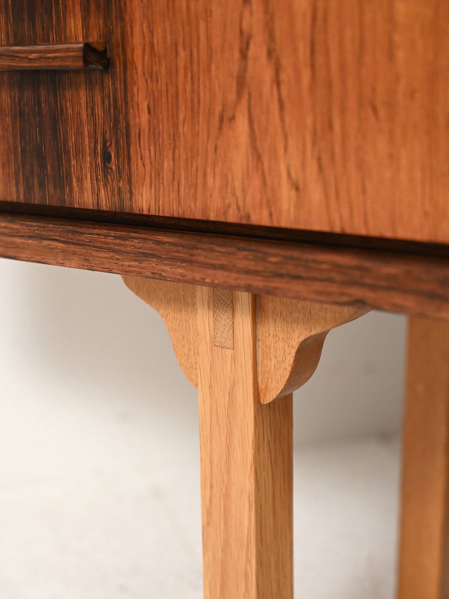 Buffet scandinave en palissandre