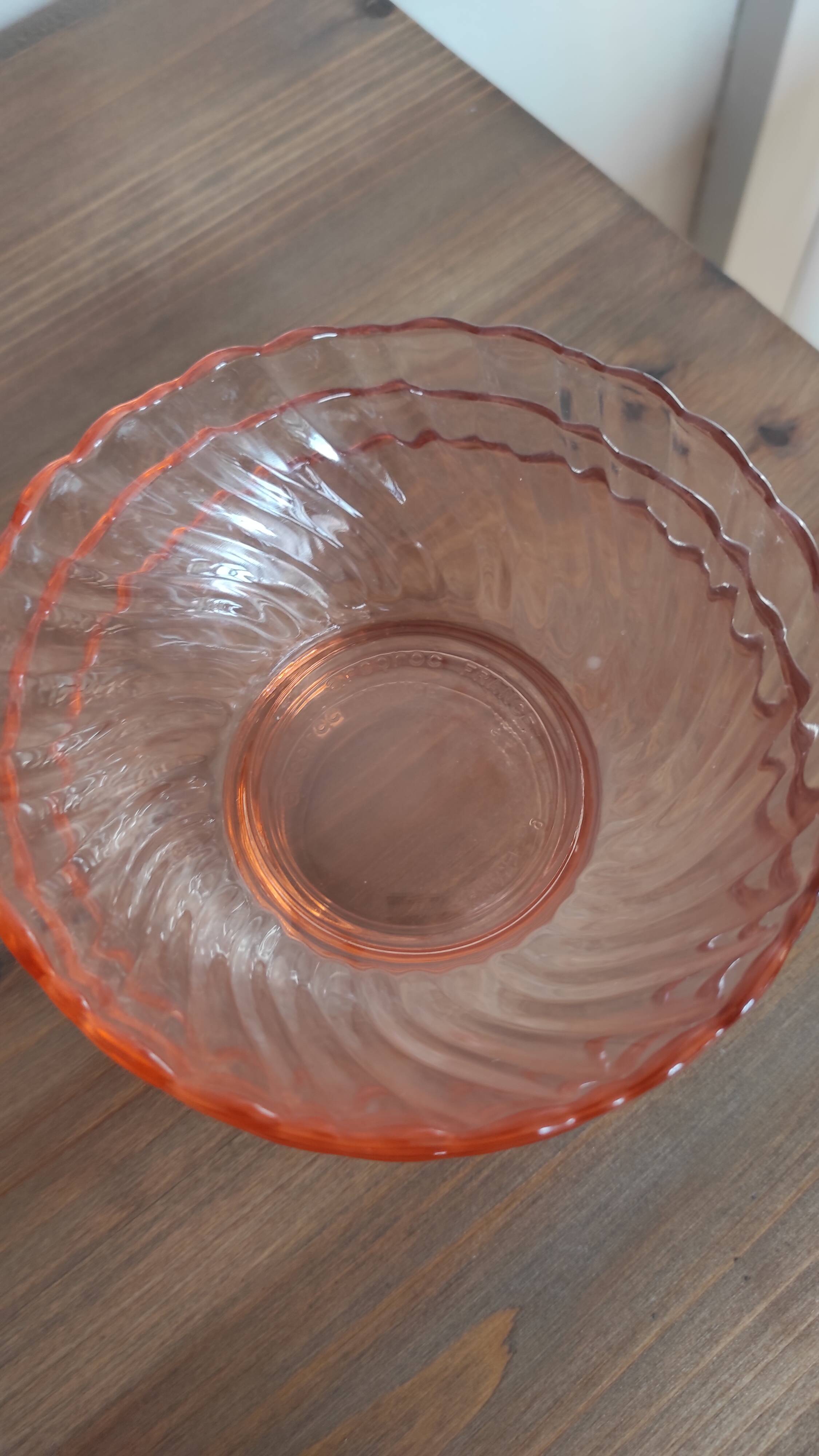 Set of 3 vintage Rosaline bowls in translucent pink glass
