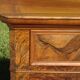 Commode en noyer et ronce de noyer style Louis Philippe
