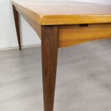 Scandinavian extendable table teak