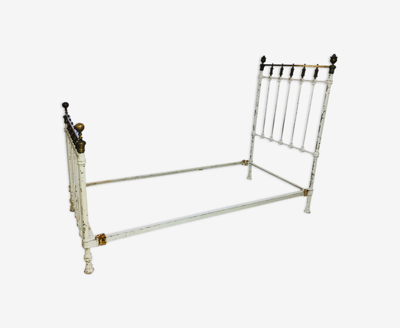 Lit En Metal Blanc Et Laiton Dore Ancien Selency Lit En Metal Blanc Et Laiton Dore Ancien Selency