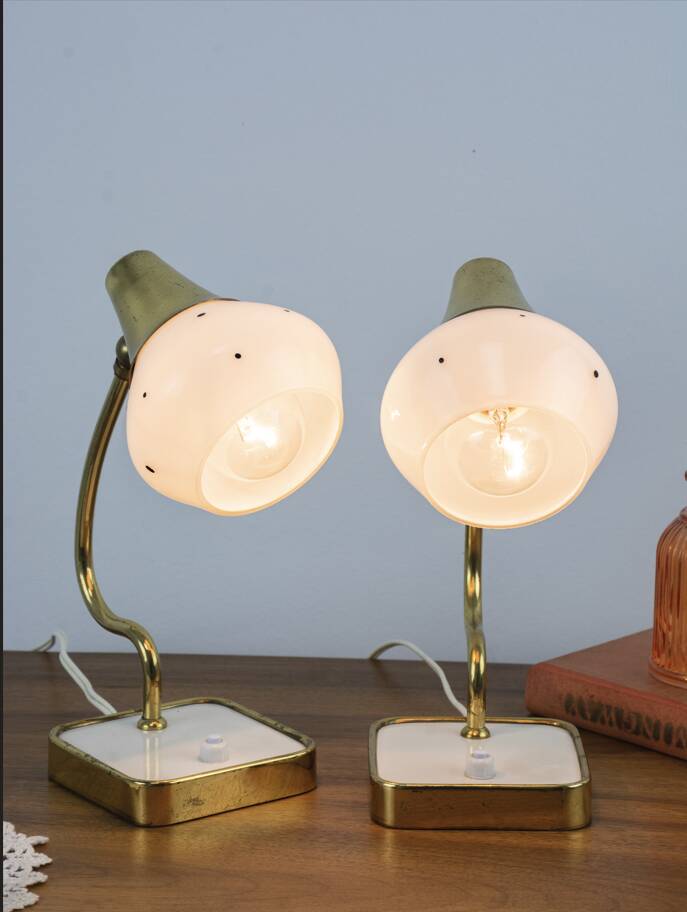 Set of 2 Vintage Mid-Century Table Lamps With Brass Stems And White Shades