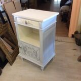 Bedside table