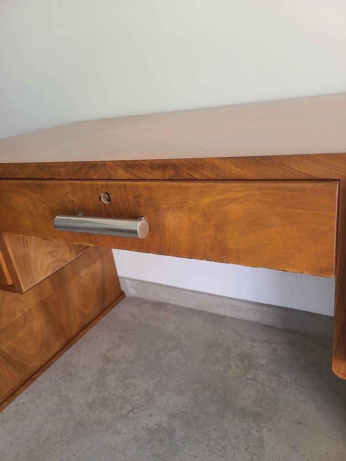 Ancien bureau Art Déco Noyer vintage