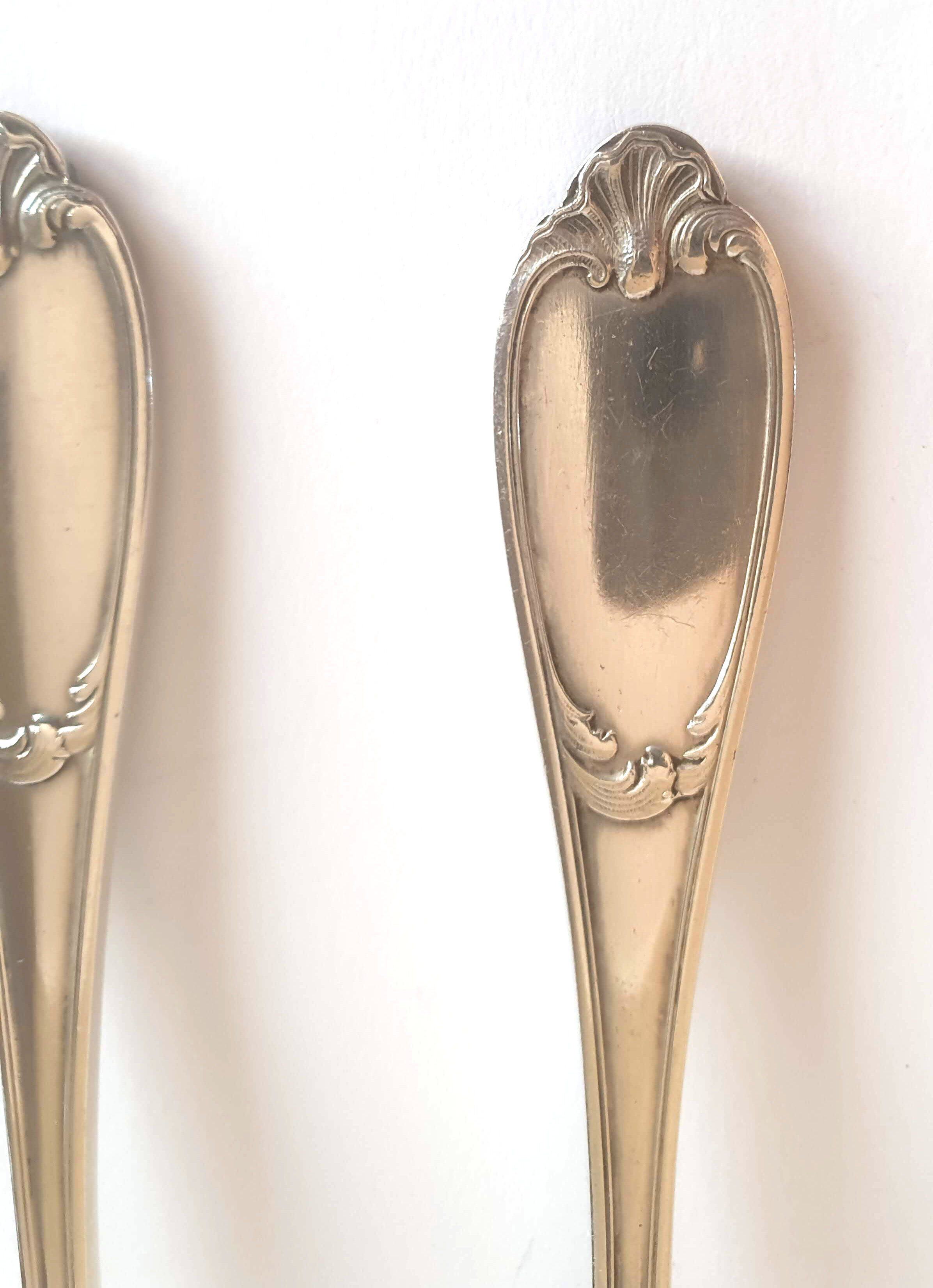 Fish set in silver metal Ercuis