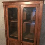 Small Parisian wardrobe showcase