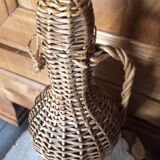Wicker demijohn with handle