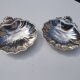 Set of 2 shell-shaped metal bowls