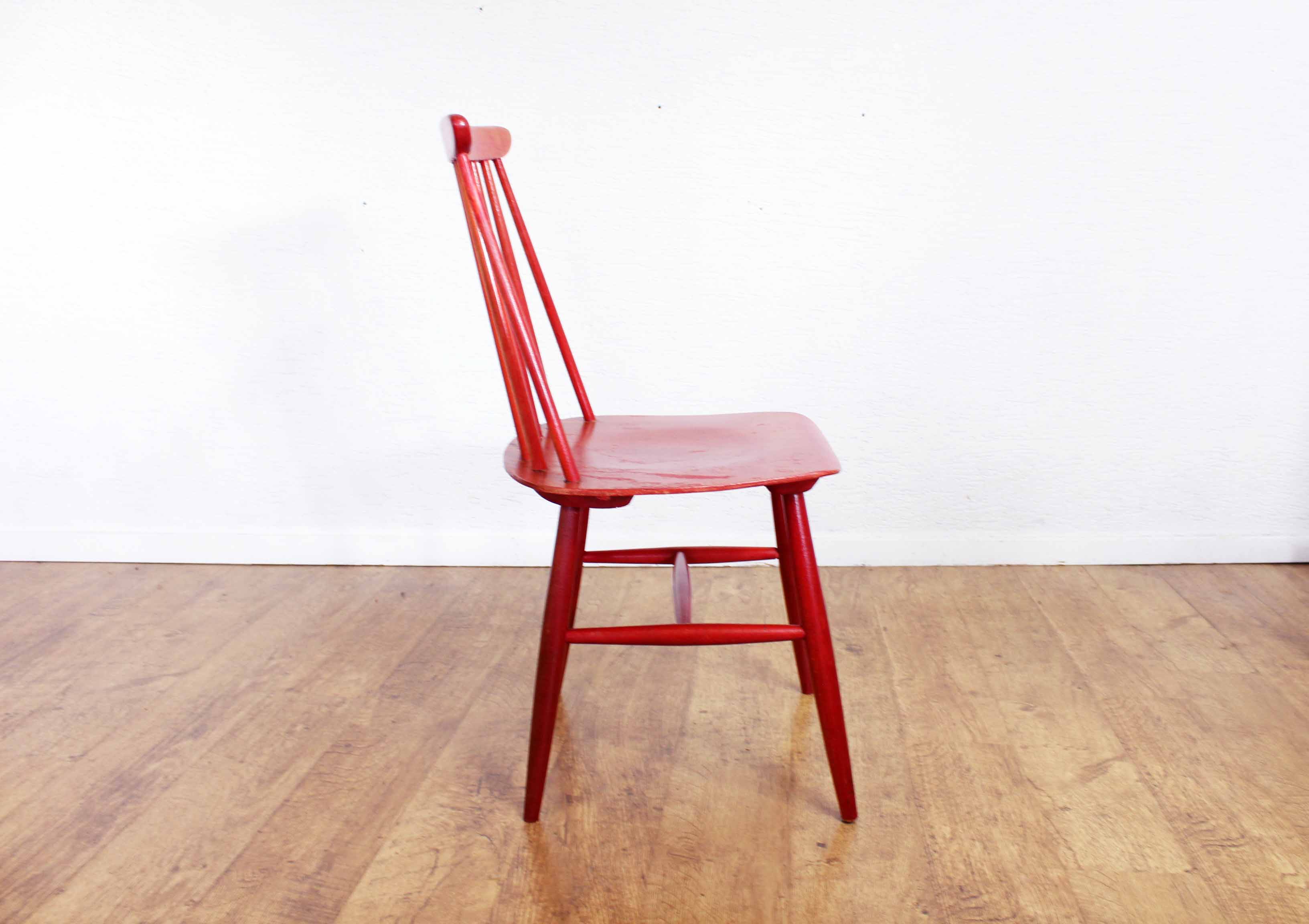 Red Fanett chair by Tapiovaara