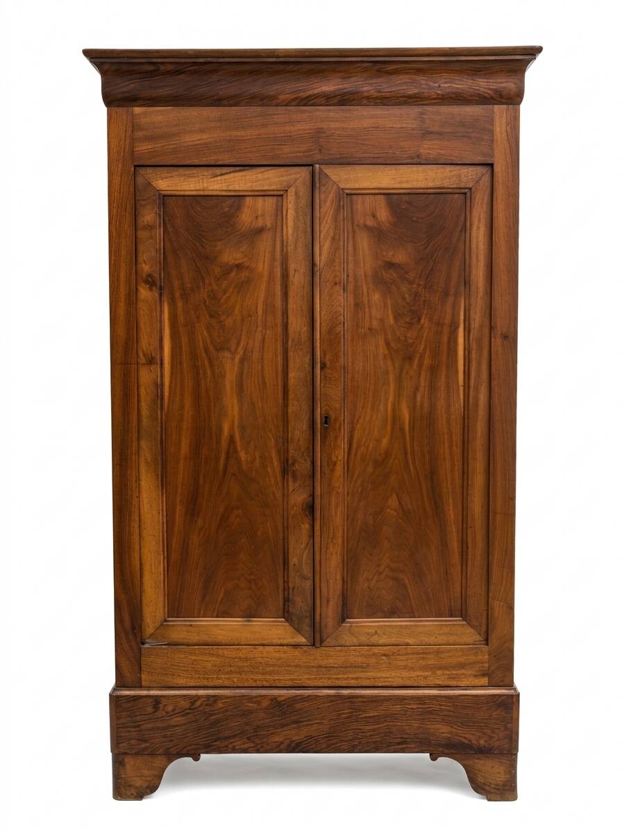 Armoire ancienne en noyer massif – Style authentique