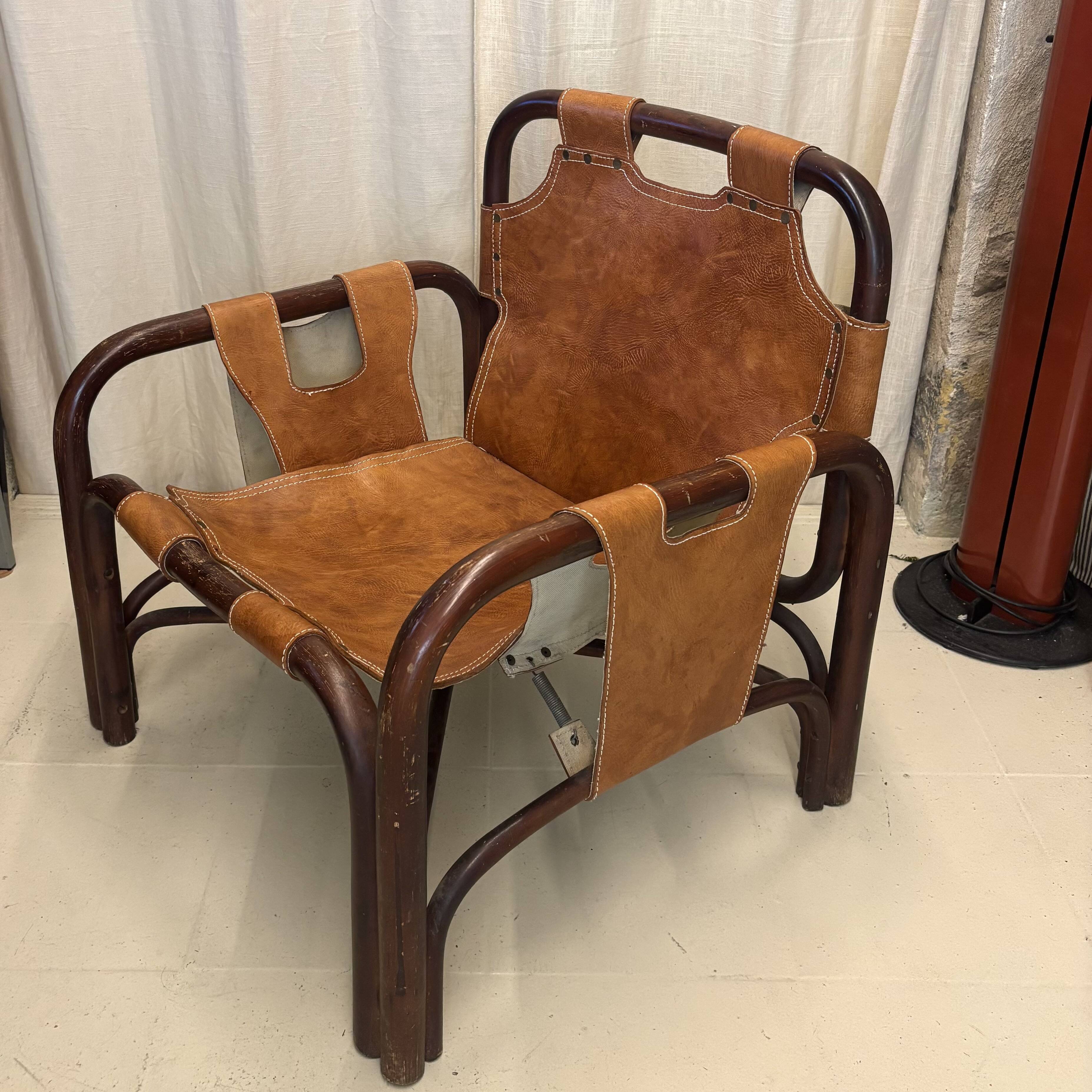 Paire de fauteuils en cuir et bambou Tito Agnoli