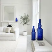 Duo de bouteilles en verre bleu cobalt