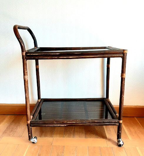 Rattan and smoked glass rolling service