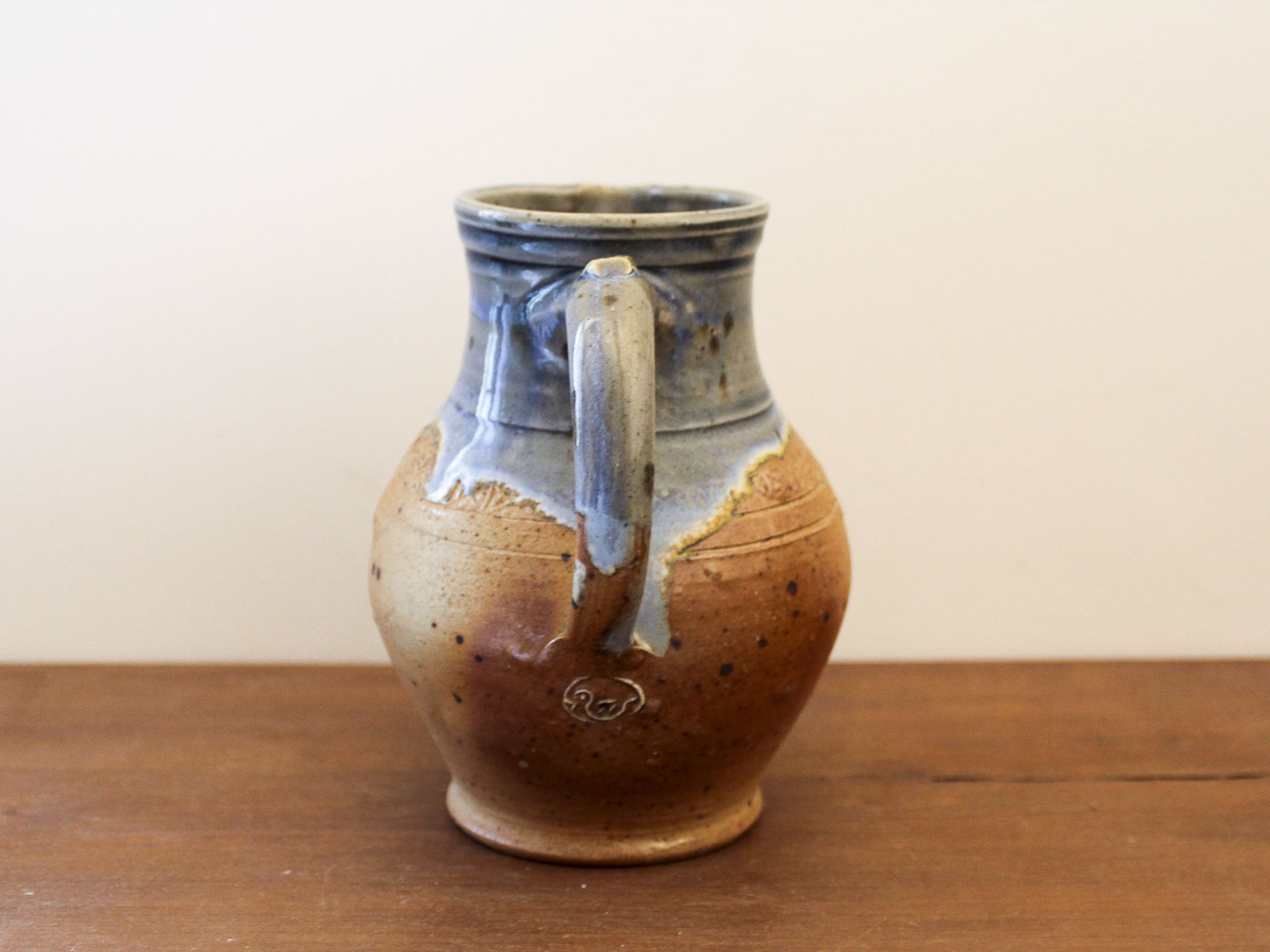 Sandstone pitcher from Puisaye Sabine Seguin Karakos