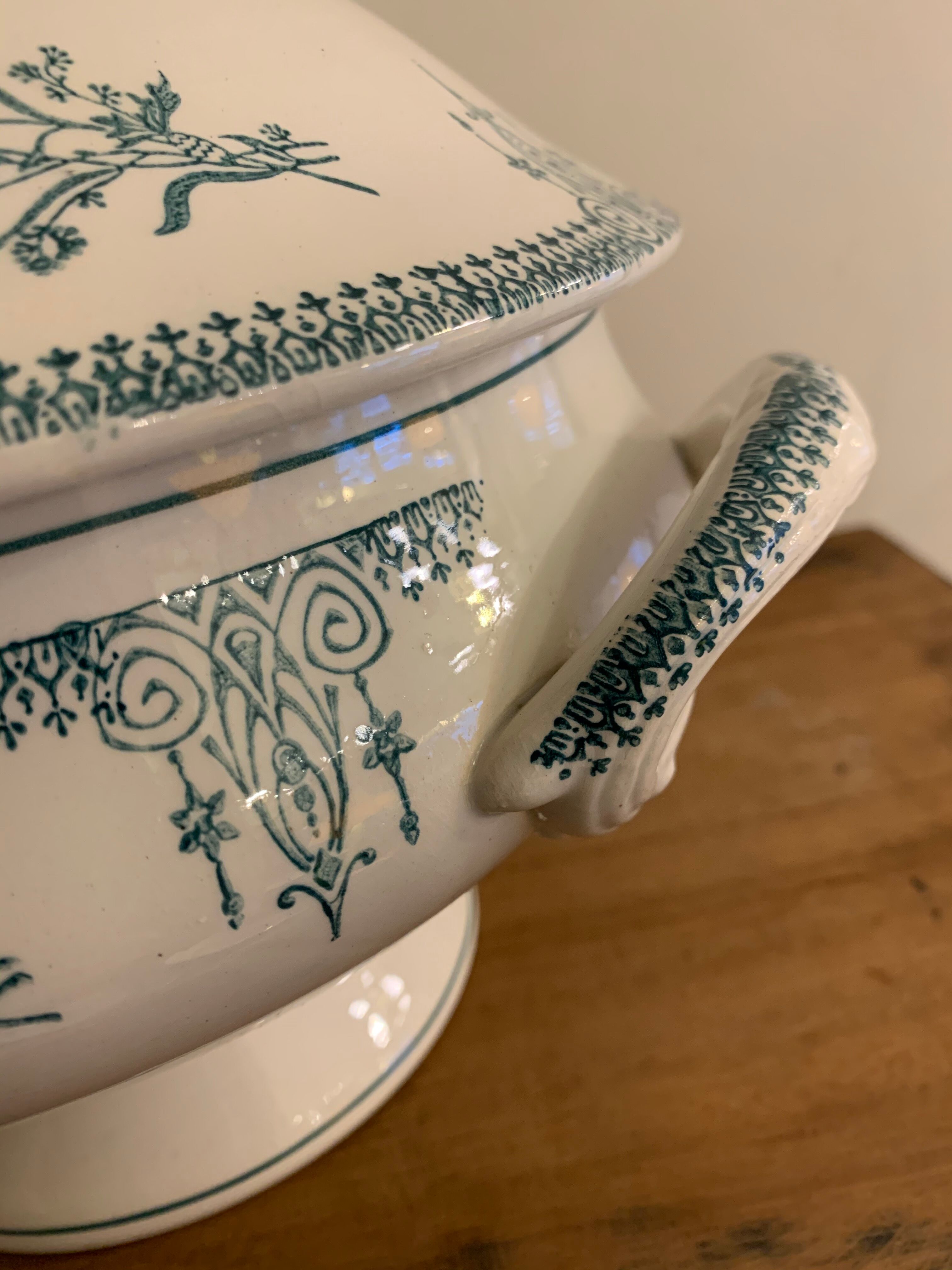 Soupière Saint Amand 1930s