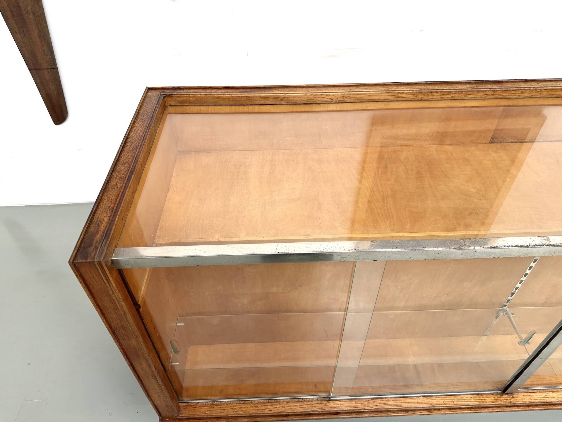 Vintage Siegel Paris workbench in oak and glass – 1950