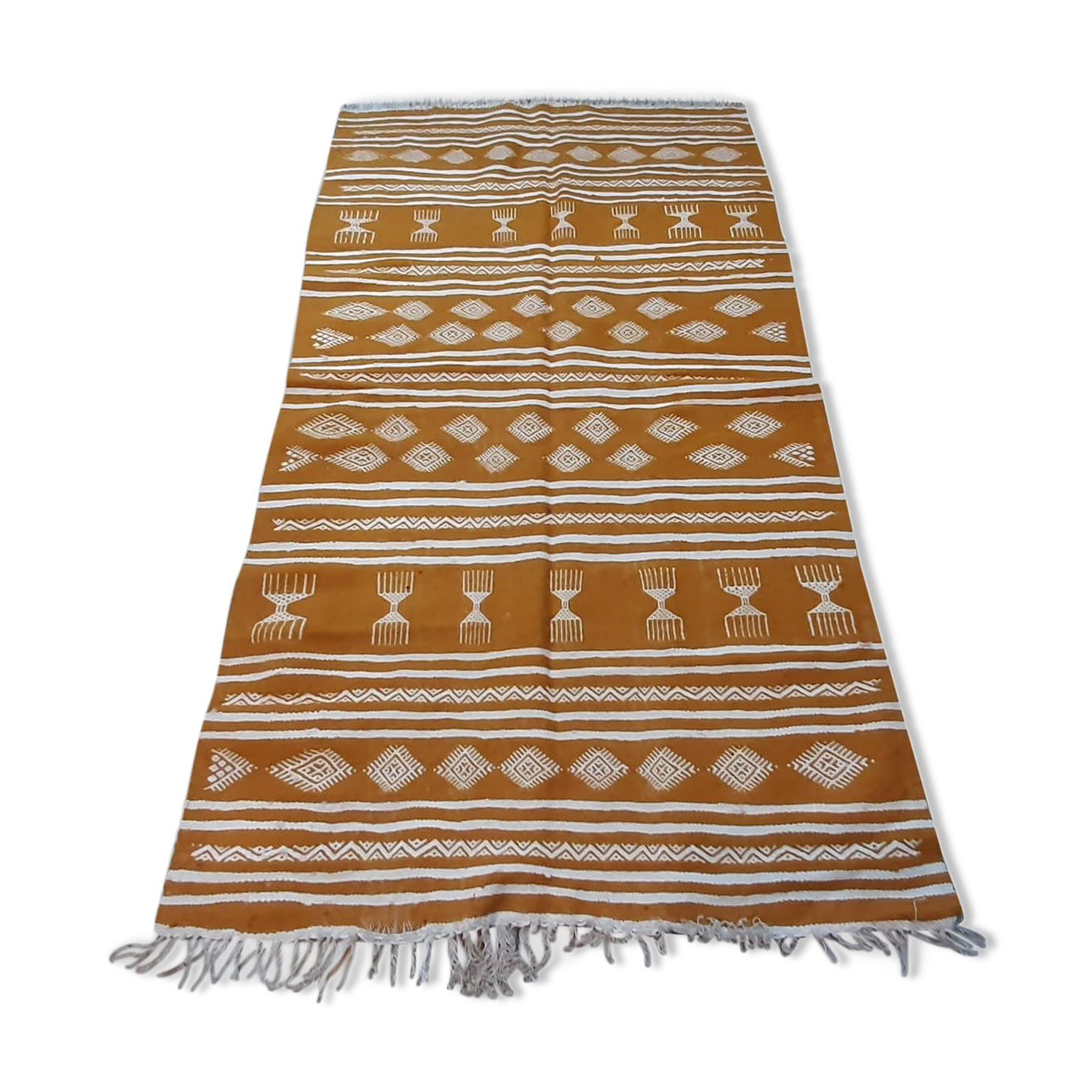 Moroccan Berber yellow kilim carpet made entirely by hand in pure wool