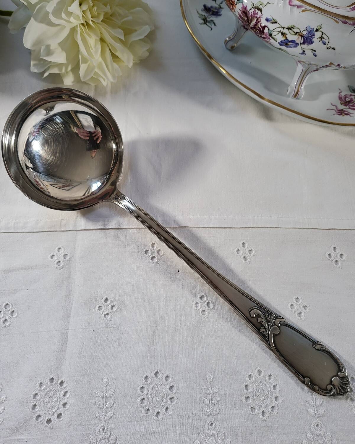 SOH silver metal ladle with shell/foliage decor