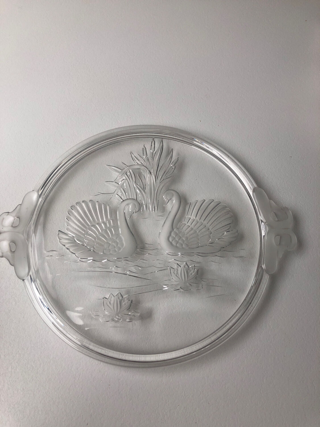 Swan pie dish