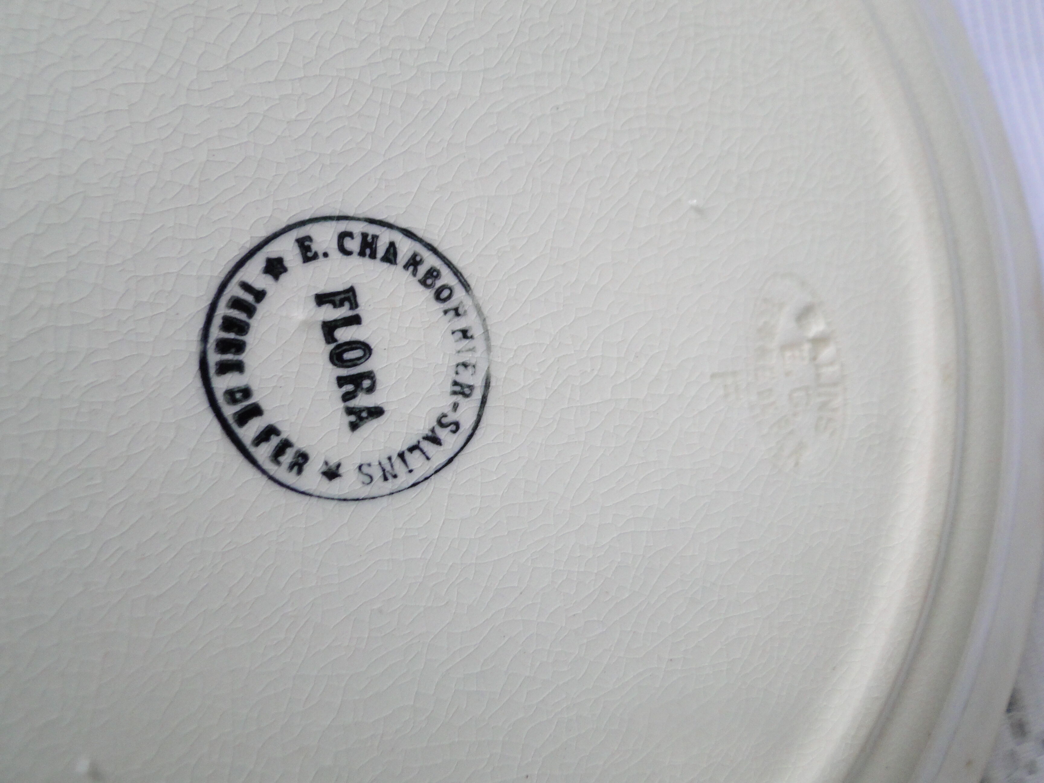 LARGE HOLLOW DISH TERRE DE FER CHARBONNIER SALINS part of a FLORA service