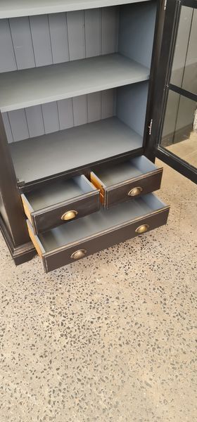 Showcase library patina black a door three drawers