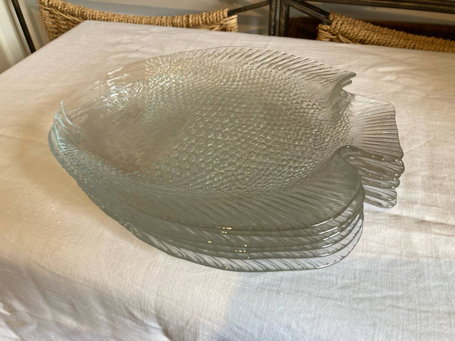 Set of 6 fish-shaped plates