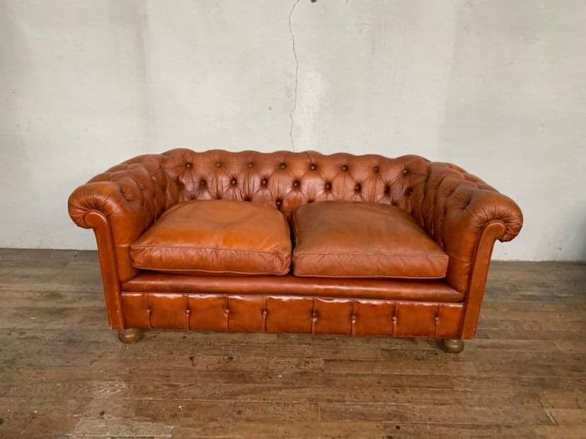 Salon canape and 2 chesterfield armchairs in vintage cognac leather from the 1970s