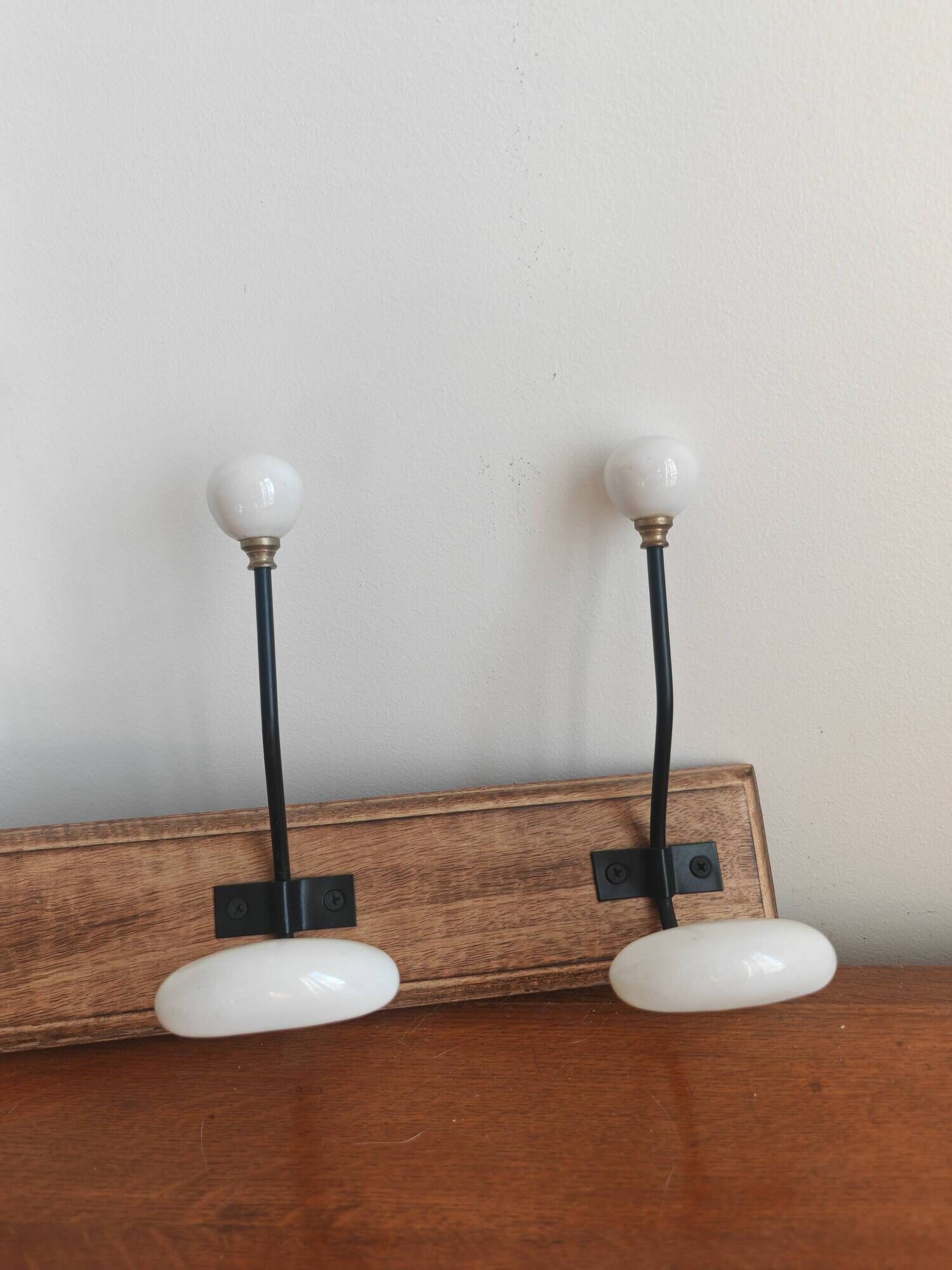Vintage wooden and white ceramic coat rack – 3 hooks