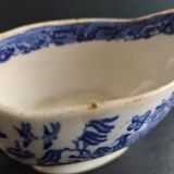 John Meir & Son sauceboat, c. 1870, ‘Willow Pattern’