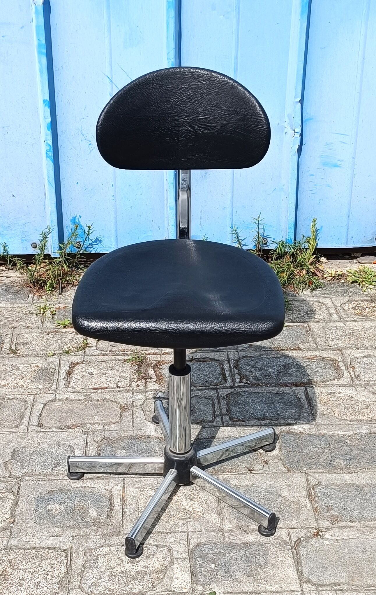 Vintage, ergonomic office chair