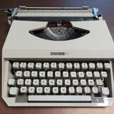 Antares Capri model typewriter from the 1960s (RARE)