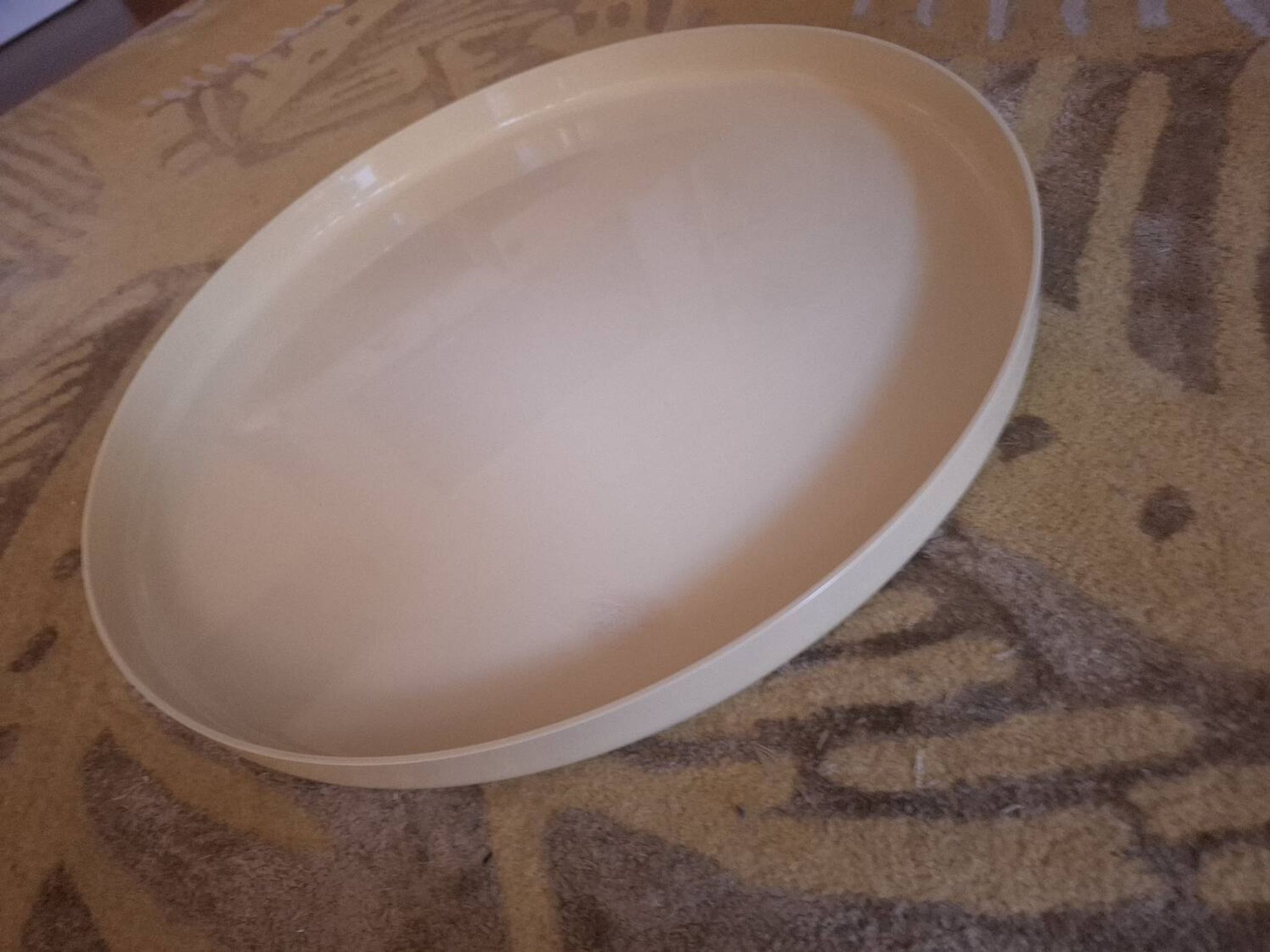 Vintage 70's Guzzini table top (56 cm)