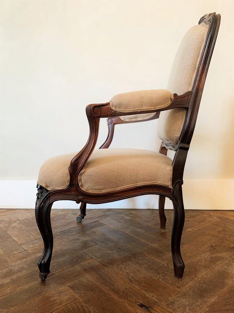 Fauteuil à la reine, style Louis XV, XIXème siècle