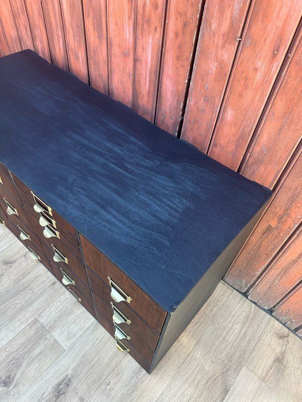 Industrial workbench - 37 drawers