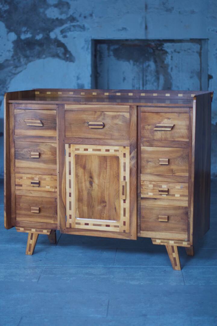 Arts & crafts solid wood sideboard/chest of drawers - France 1950