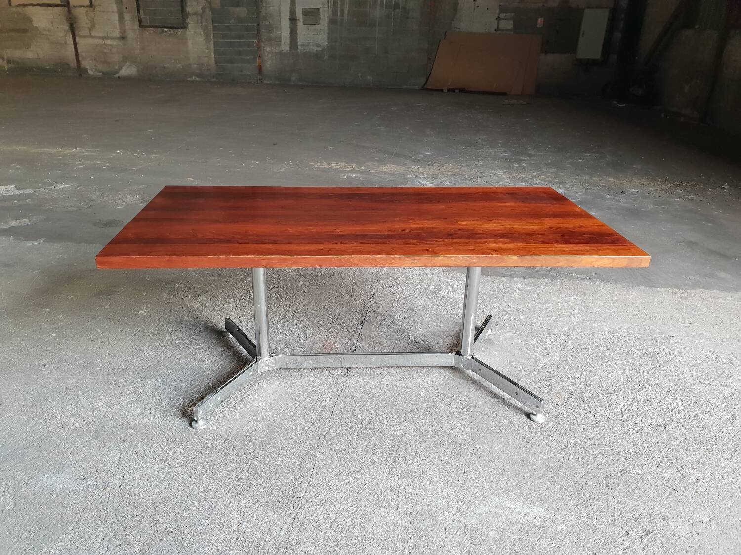 1970s dining table