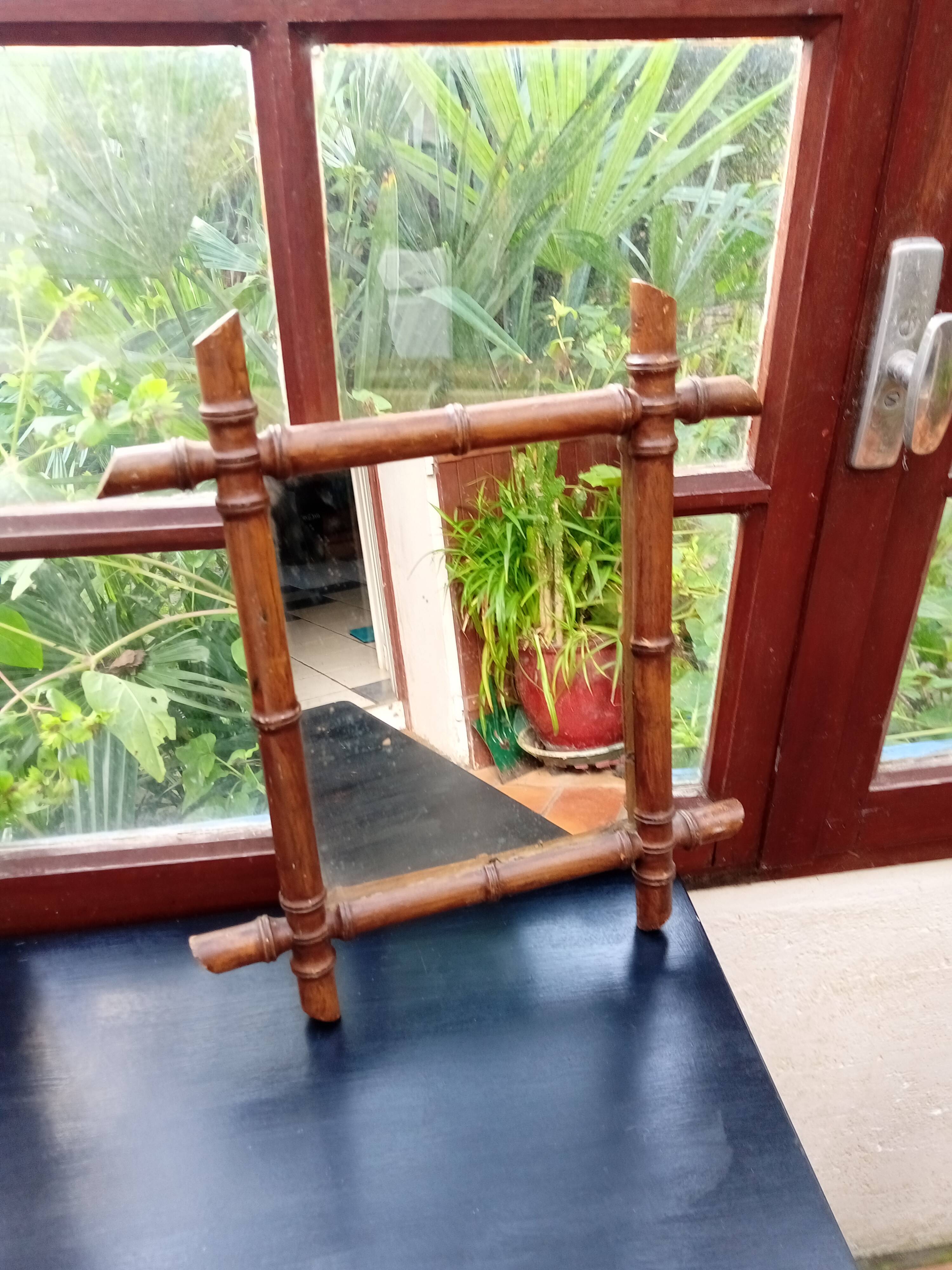 Bamboo mirror