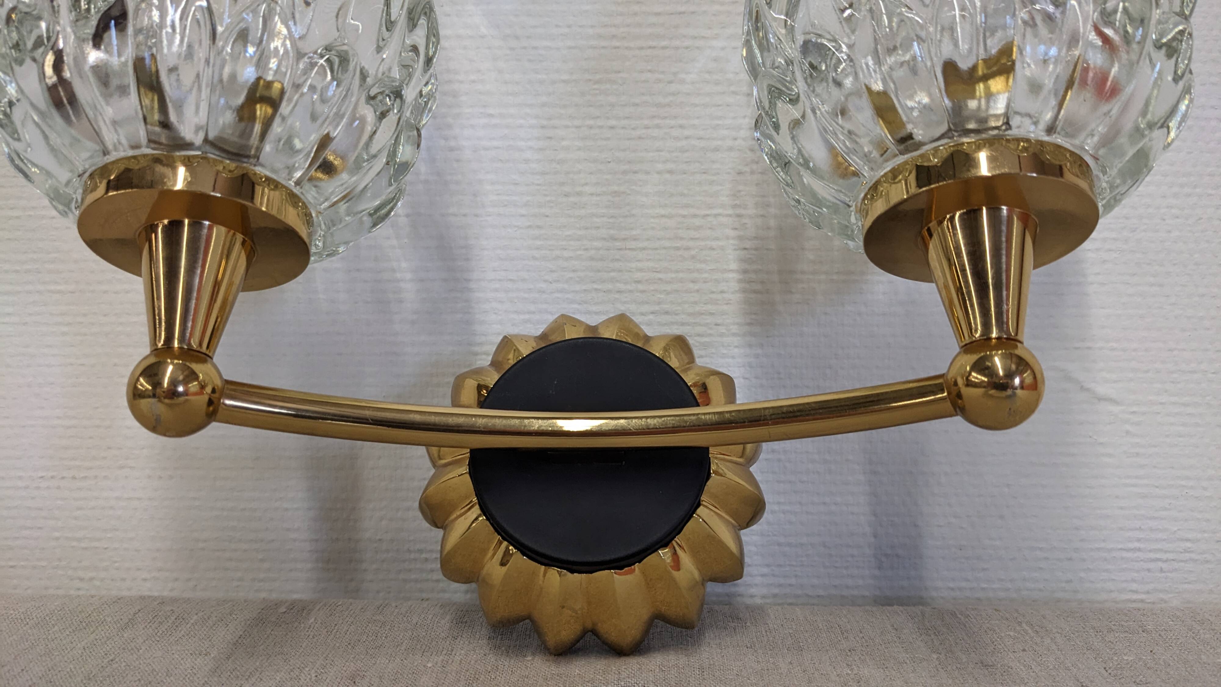 Set of 4 double Art Deco wall lights in Murano glass, France circa 1930.
