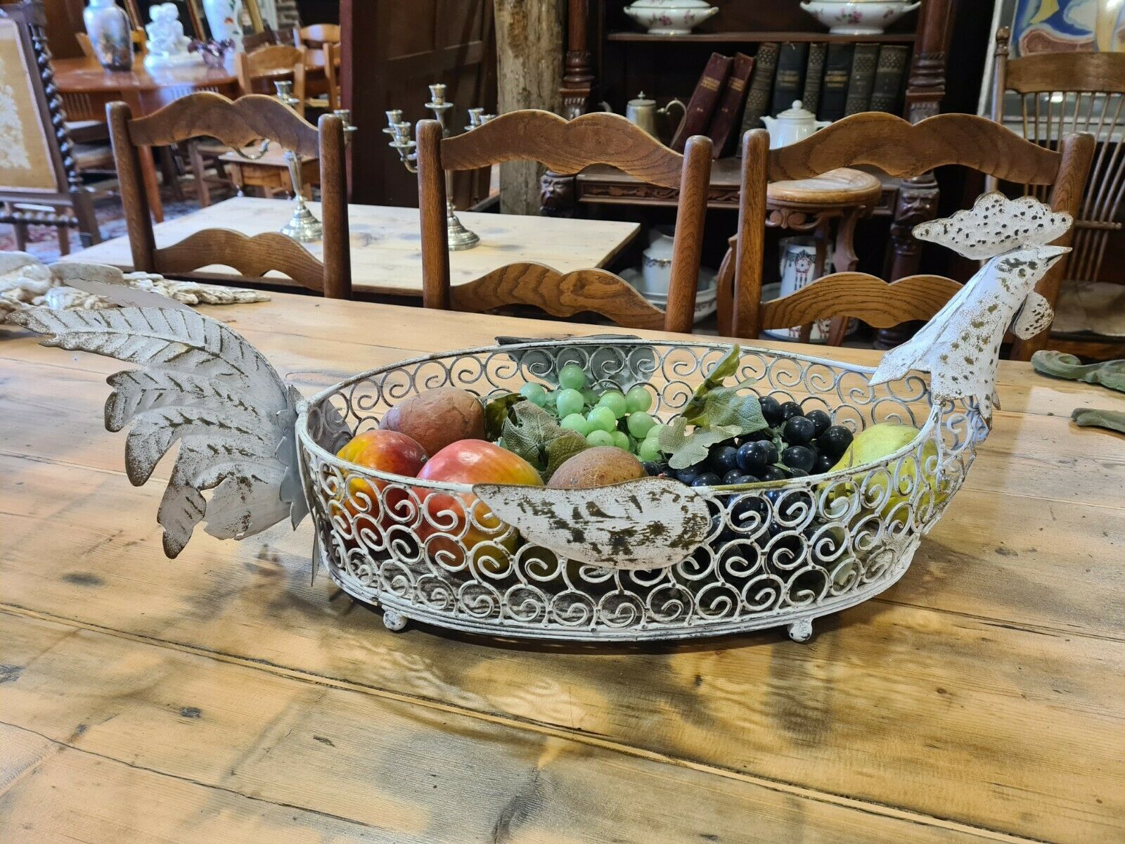 Iron basket with hen