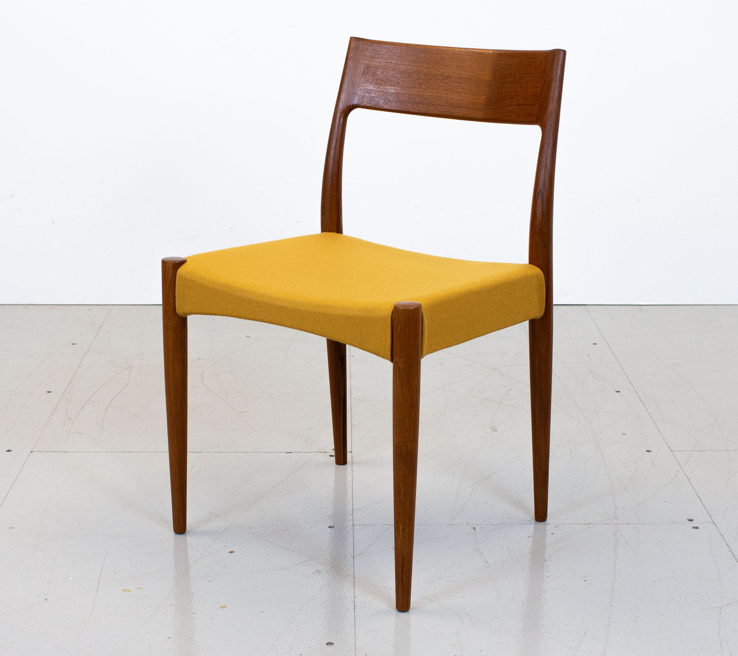 Danish teak model 175 set of 4 dining chairs by Mogens Kold, 1960s