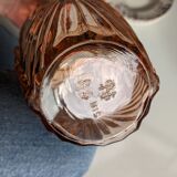 Vase en verre rose
