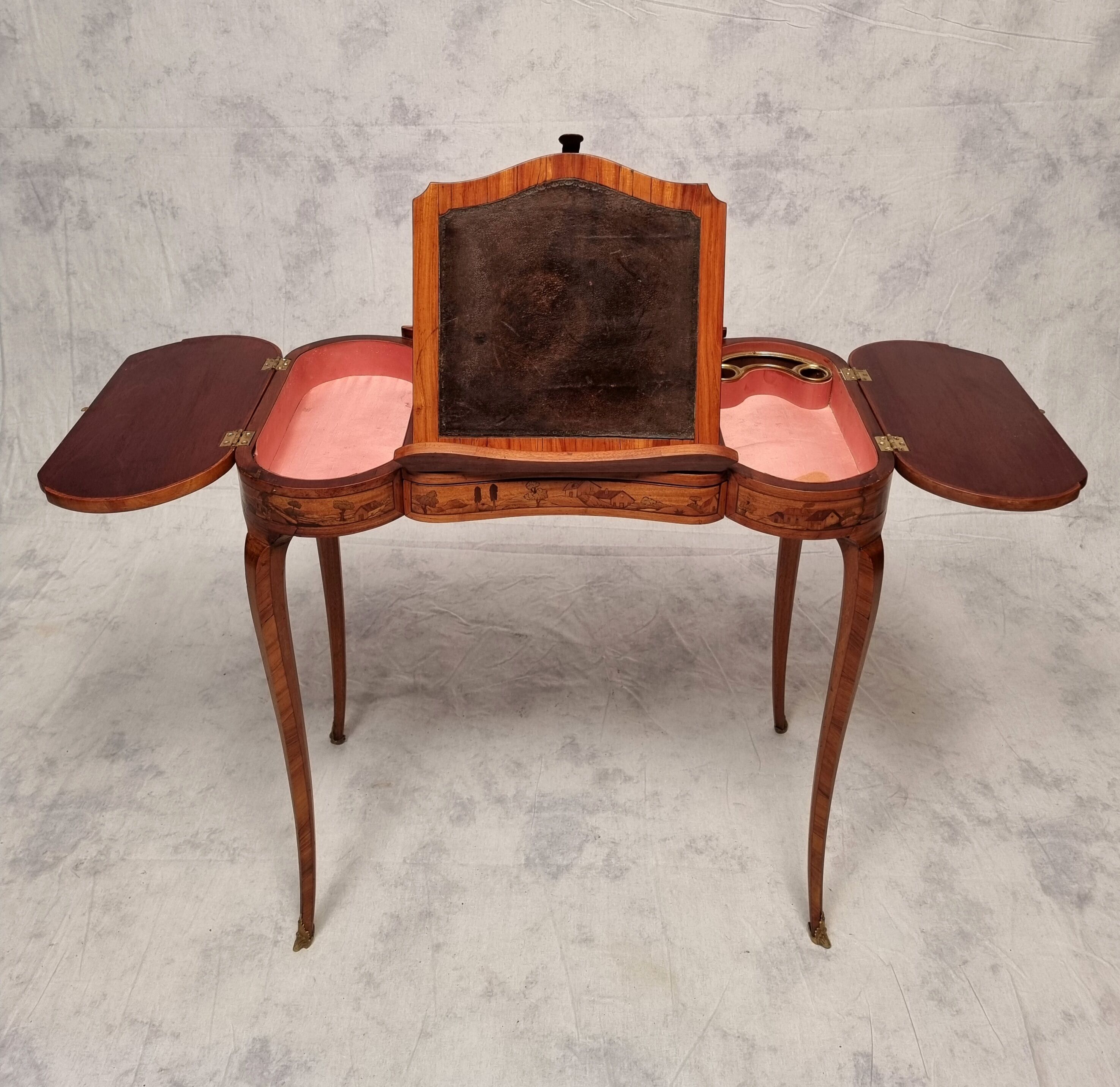Louis XV style writing table - Bois De Rose - 19th
